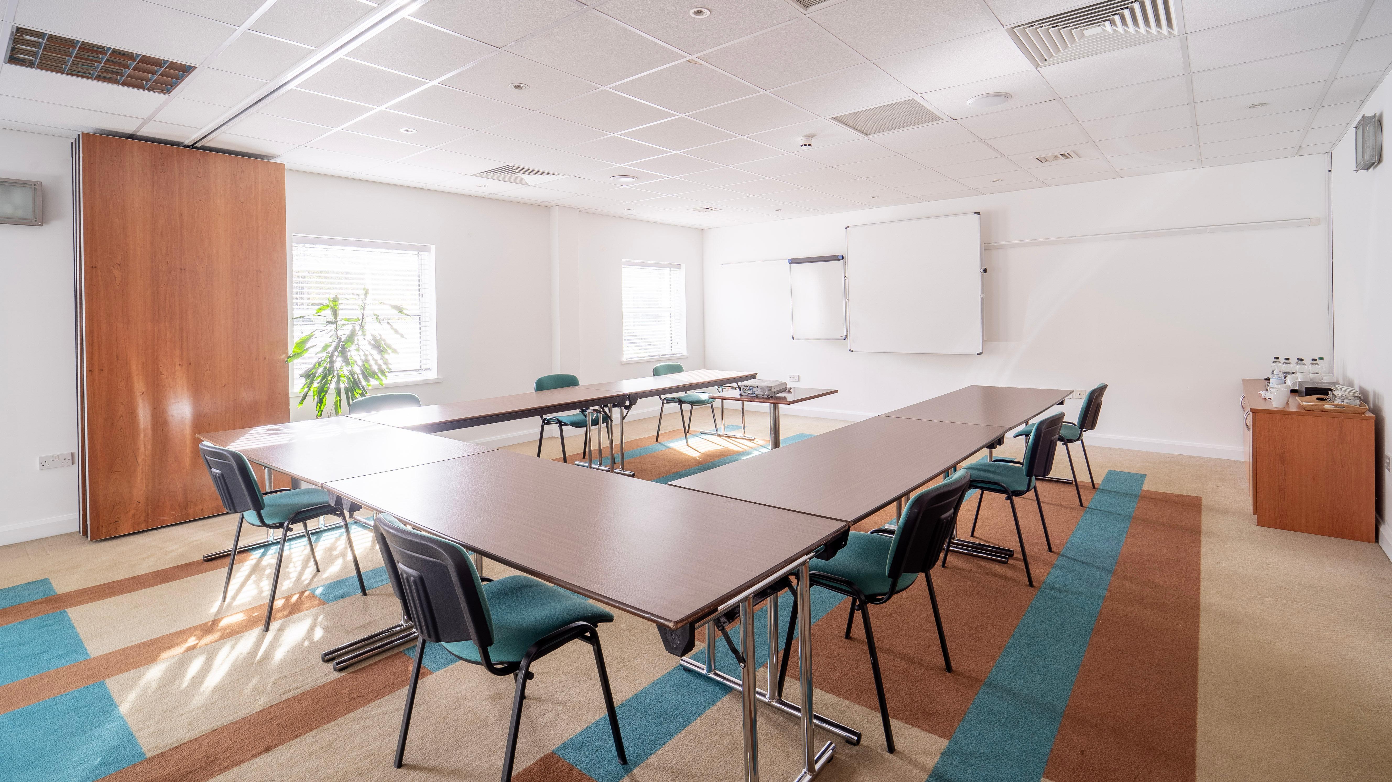 Holiday Inn Bristol Airport By Ihg Redhill  Buitenkant foto