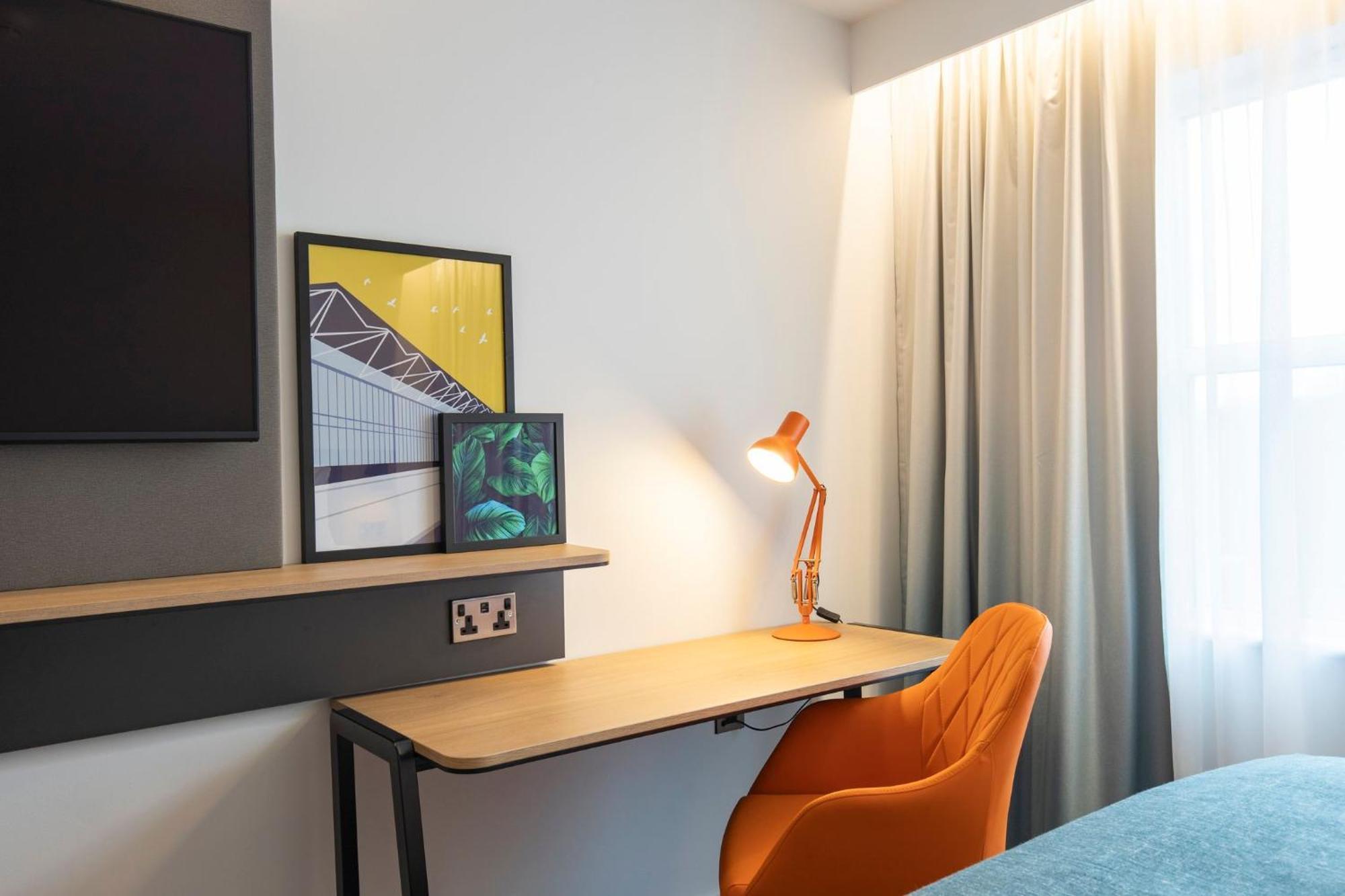 Holiday Inn Bristol Airport By Ihg Redhill  Buitenkant foto