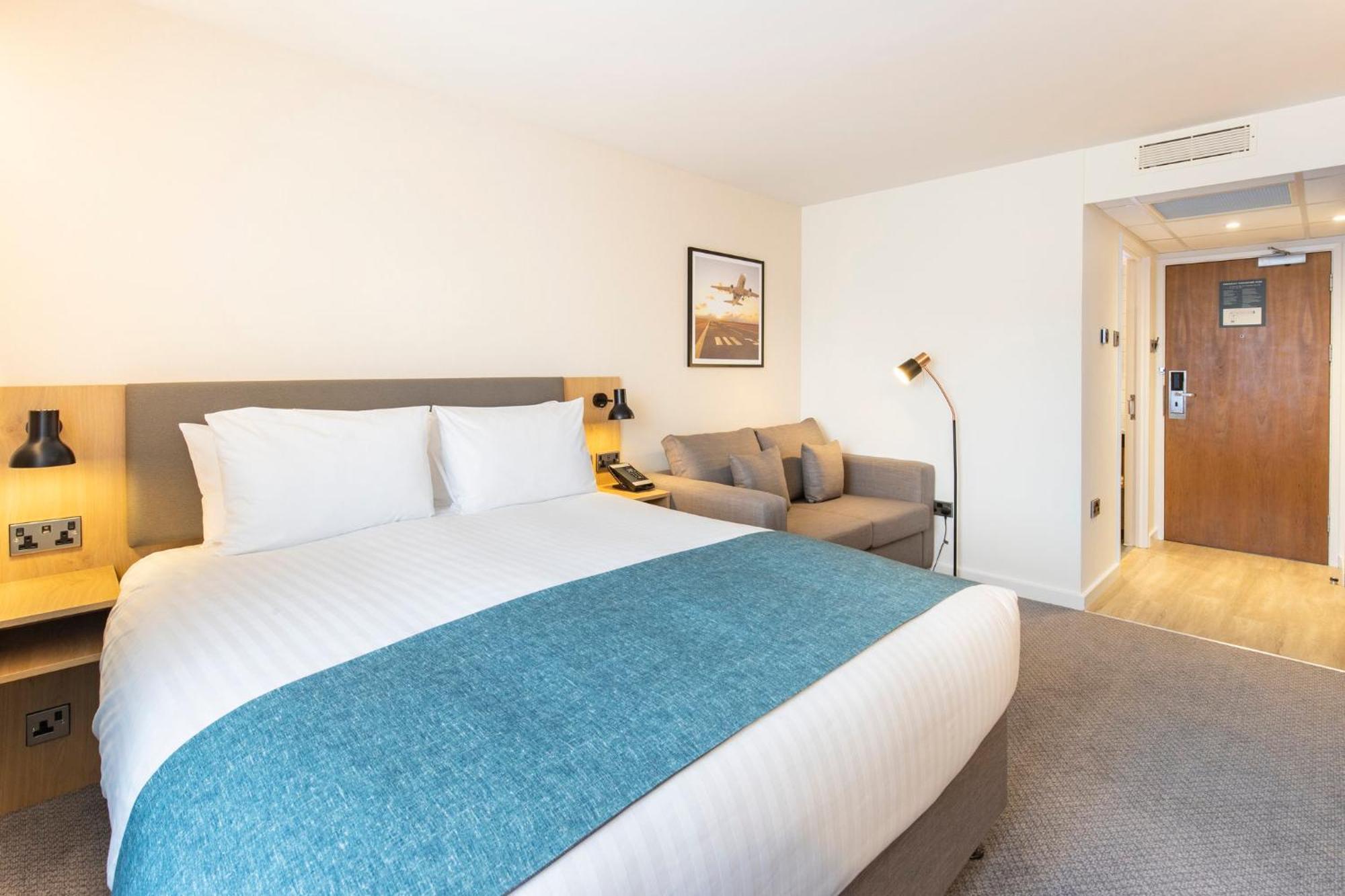 Holiday Inn Bristol Airport By Ihg Redhill  Buitenkant foto