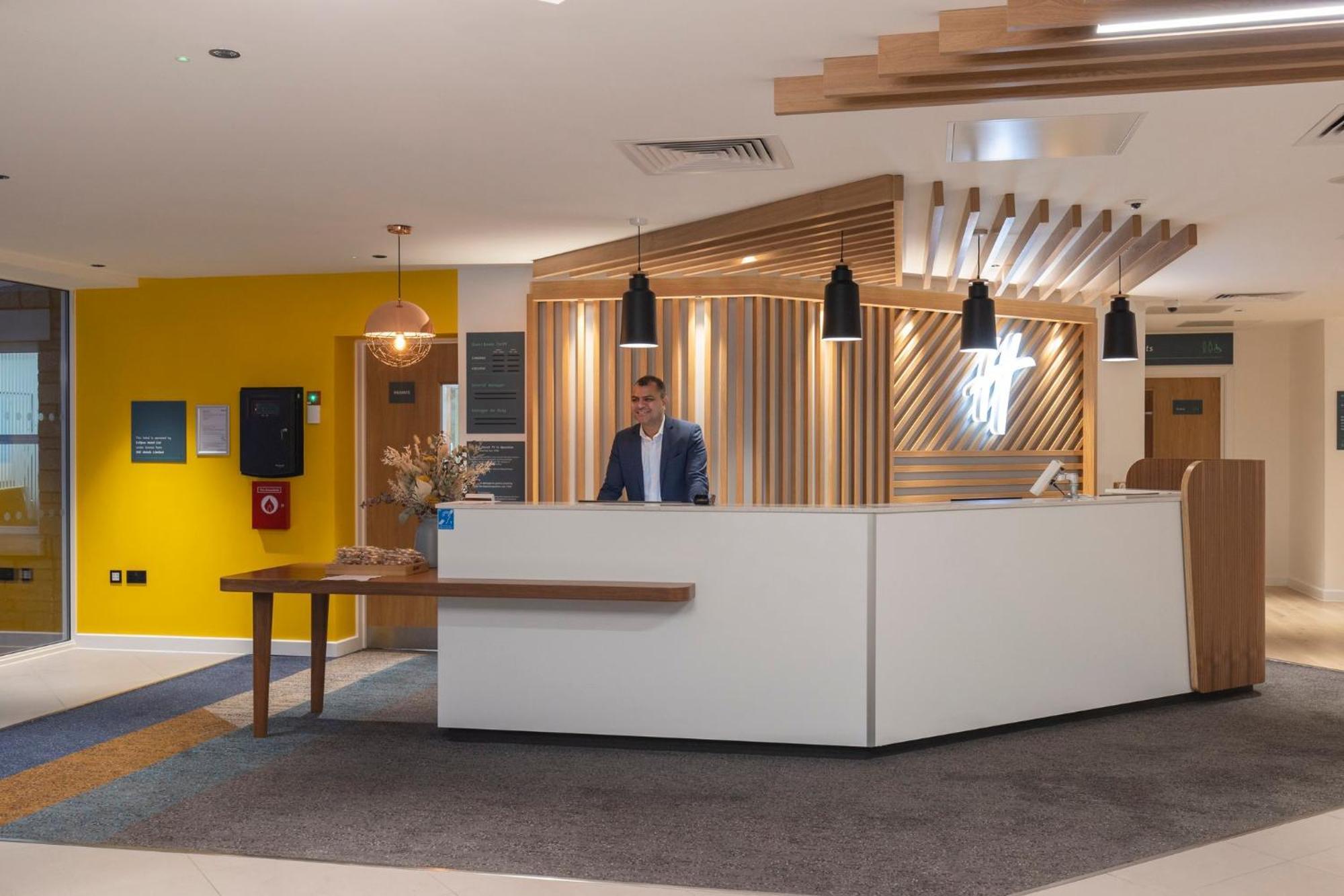 Holiday Inn Bristol Airport By Ihg Redhill  Buitenkant foto