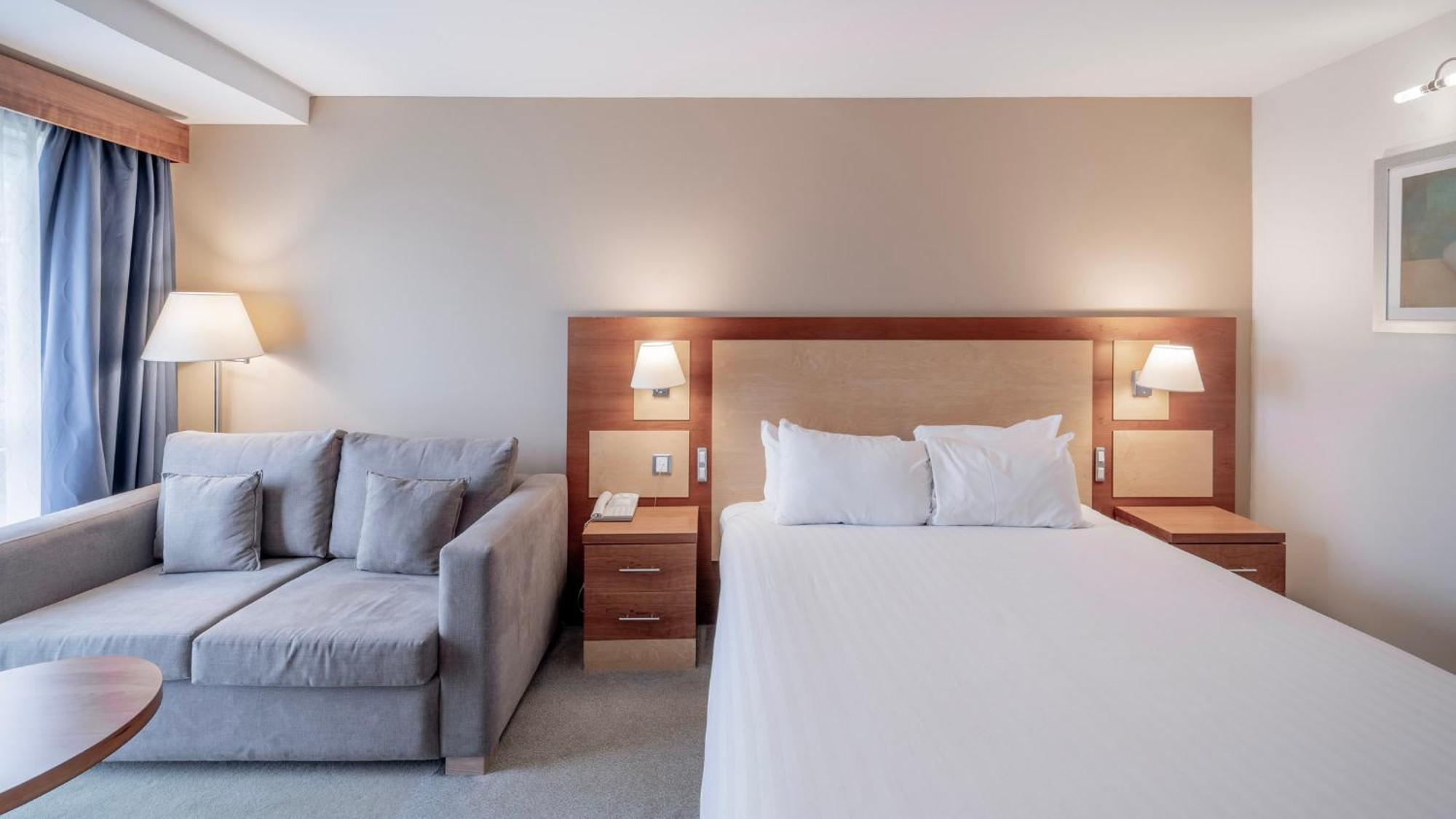 Holiday Inn Bristol Airport By Ihg Redhill  Buitenkant foto