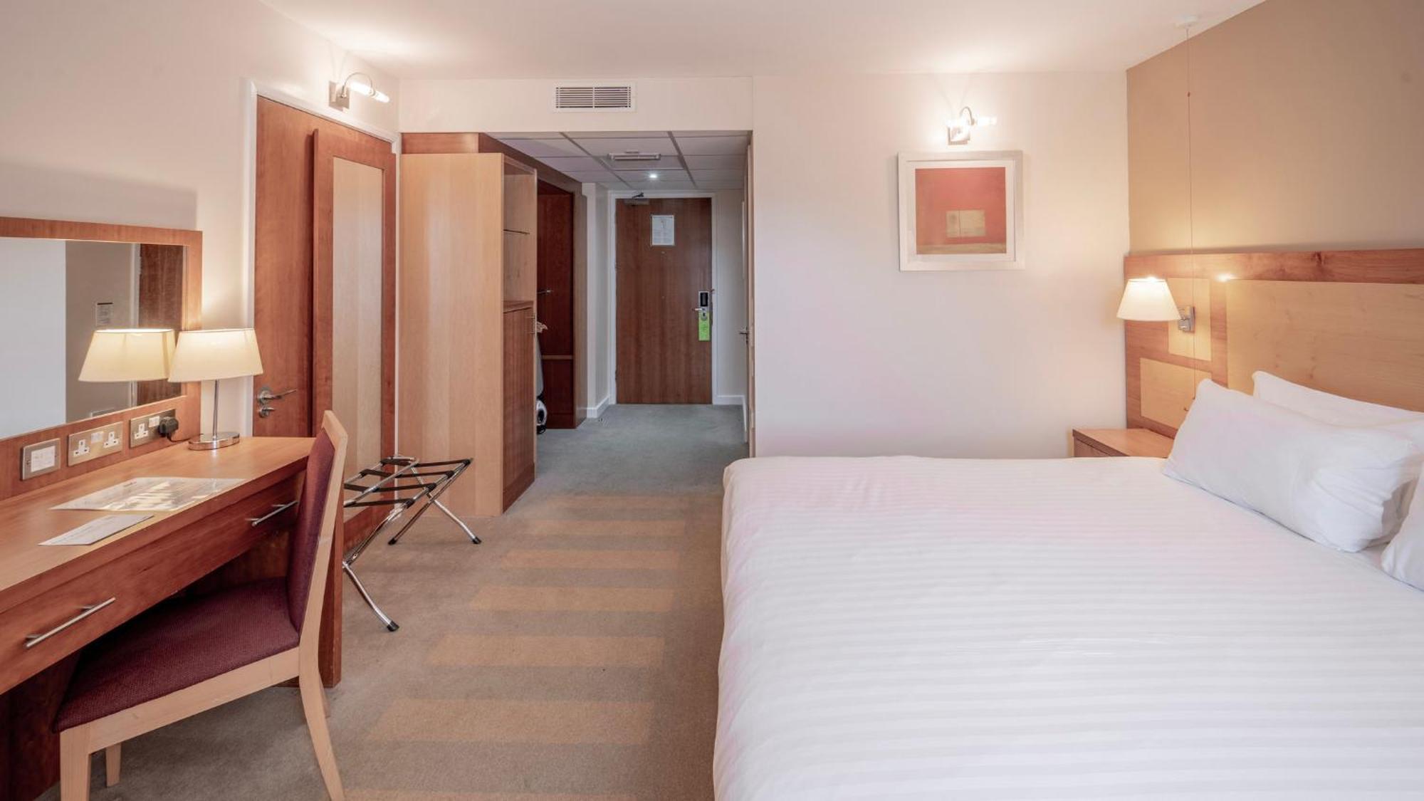 Holiday Inn Bristol Airport By Ihg Redhill  Buitenkant foto